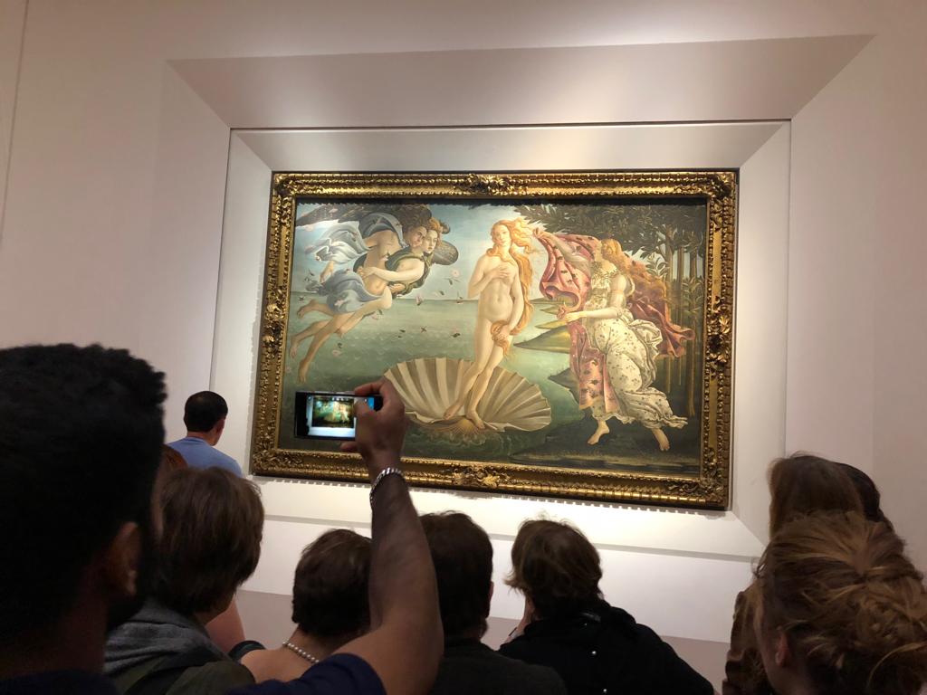 “El nacimiento de Venus” en la galería de los Uffizzi.